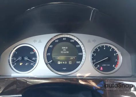 2011 Mercedes-Benz Glk 350 z USA, uszkodzony, nr VIN WDCGG5GB1BF681889